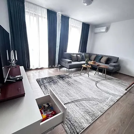 хранова Apartment